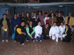 Equipe do PSF-1, alunas da Unipampa e integrantes do Grupo de Diabticos do bairro