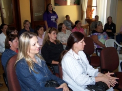 Mulheres tomaram conta do gabinete do prefeito para participar do programa radiofnico