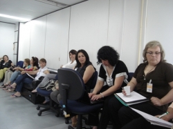 Professoras Maria Luiza e Araci (3 e 4, a partir da dir.) durante uma das reunies em Braslia