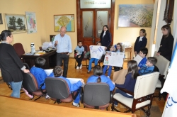 Gil conversa com os jovens candidatos a prefeito e a vice-prefeito de Itaqui