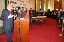 Governador Tarso Genro discursa durante o RS Mais Cidades