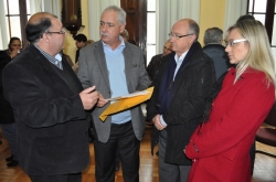 Da esq. pra dir.: ber, Ciro, Gil e Eliane conversam no gabinete do prefeito