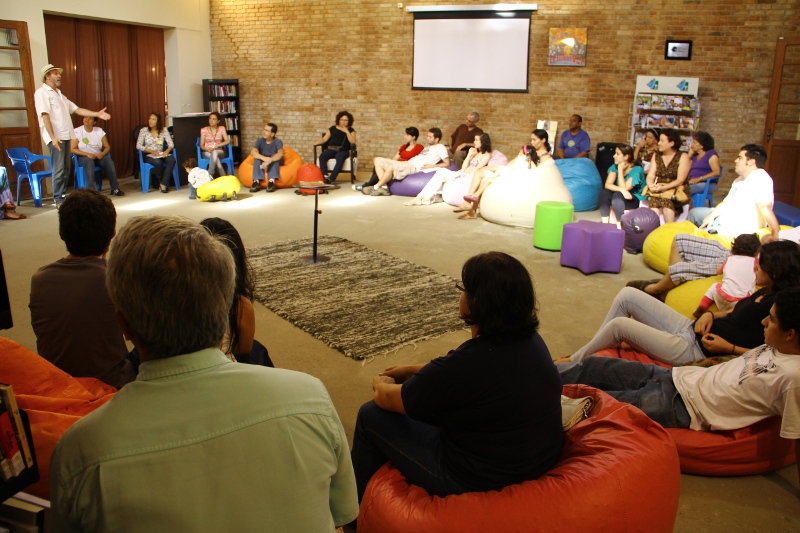 Setor Municipal de Cultura e Amigos da Cultura realizam o Sarau Poético Literário Evento é