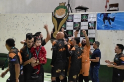Show de Bola comemorando o ttulo da Livre Srie B do Novo Futsal Itaqui