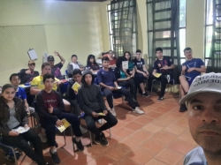 ACE Alvocir abordou sobre o combate  Doena de Chagas aos estudantes da escola Osrio Braga