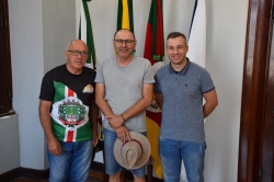 Vice Clvis, presidente Raul e prefeito Leonardo Betin