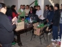 Alunas do Osvaldo Cruz visitam a oficina de enfeites do Natal 2010