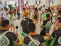 Com bateria de escola de samba, usurios fazem a festa no CAPS Folia